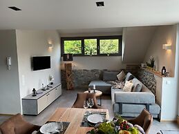 Apartment With Balcony and Barbecue