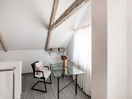 Luxurious Holiday Home With a Nice Private Garden