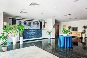 Rich Park Hotel