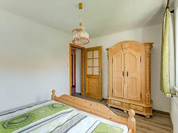 Flat in Wildsteig With Furnished Garden