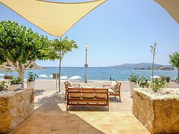 Comfortable Holiday Home With Terrace