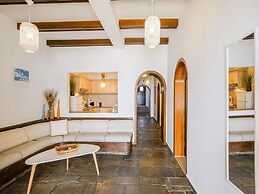 Comfortable Holiday Home With Terrace