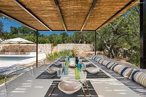 311 Villa con Piscina ad Ostuni