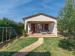Holiday House in Novigrad With Pool