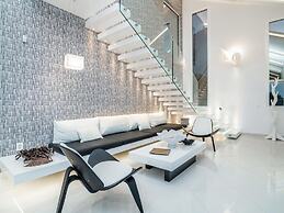 Villa in Zakynthos With Sea Views & Pool