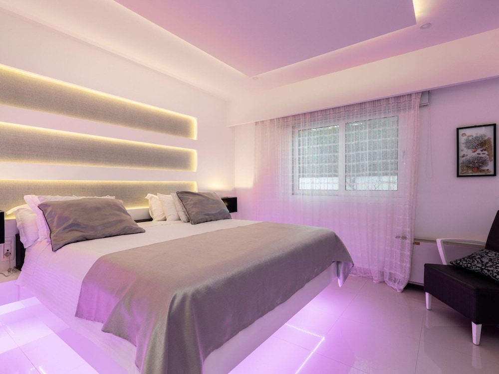 Villa in Zakynthos With Sea Views & Pool