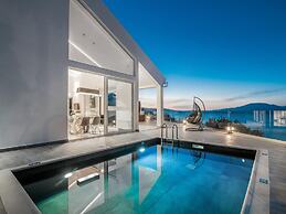 Villa in Zakynthos With Sea Views & Pool