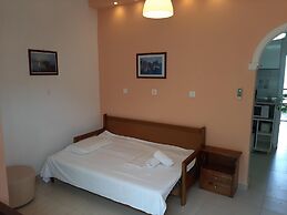 Amazing Apartment in Mpenitses With Terrace