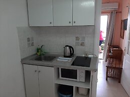 Amazing Apartment in Mpenitses With Terrace