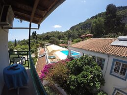 Amazing Apartment in Mpenitses With Terrace