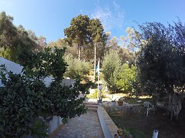Amazing Apartment in Mpenitses With Terrace