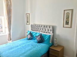 Stunning 3-bed Apartment in Edinburgh