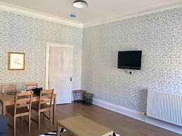 Stunning 3-bed Apartment in Edinburgh