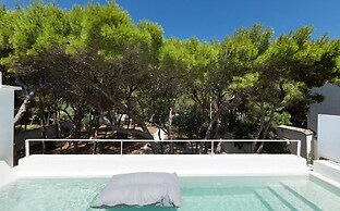 1675 Masseria Villa in Torre Specchia Ruggeri