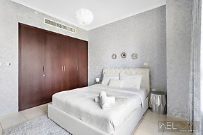 WelHome - Luxurious apartment with Burj Khalifa views