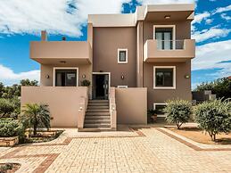 Villa in Crete With Stunning Views & Privacy