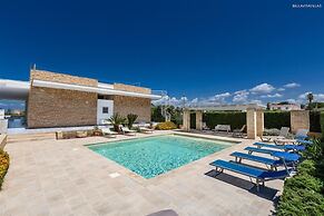 1014 Villa Miramare in Torre Suda