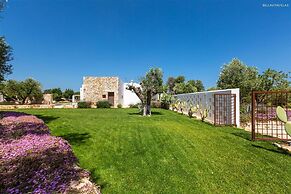 1978 Borgo Maresca by Perle di Puglia