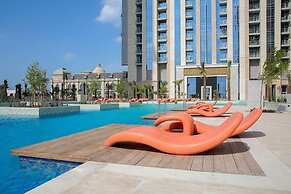 Dubai Canal View 1 BR Premium Apartment - AMN