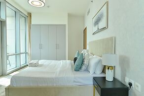 Dubai Canal View 1 BR Premium Apartment - AMN