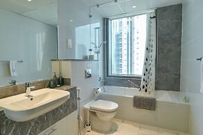 Dubai Canal View 1 BR Premium Apartment - AMN