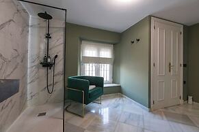 Boutique Suites