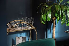 Boutique Suites