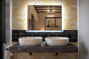 Boutique Suites