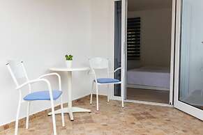 Angelina Hotel
