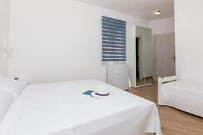 Angelina Hotel