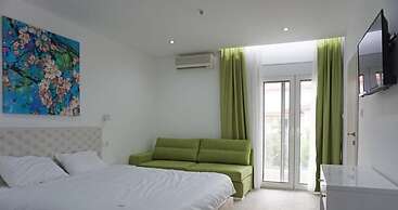 Angelina Hotel