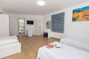 Angelina Hotel