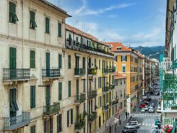 Elegant City-centre Flat