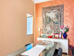 Elegant City-centre Flat