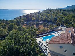 Villa in Starigrad With Heated Pool
