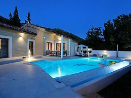 Villa in Starigrad With Heated Pool