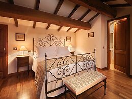 Charming House in Umbria With Pool