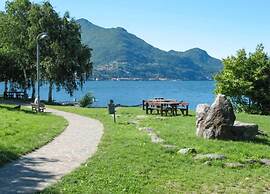 Apartment at Lago di Como Near Dervio Beach