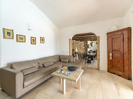 Luxe Cote Stay- Elegant Villa