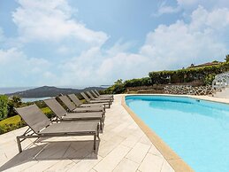 Luxe Cote Stay- Elegant Villa