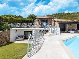 Luxe Cote Stay- Elegant Villa