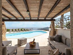 Luxe Cote Stay- Elegant Villa