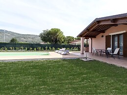 Belvilla by OYO Villa Clea