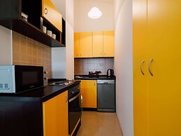 Charming 2-bed Apartment