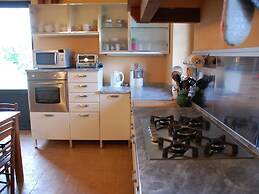 Orte Villa for 8 With Parking