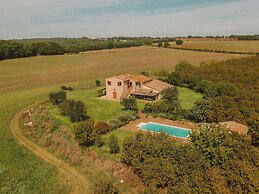 Orte Villa for 8 With Parking