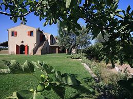 Orte Villa for 8 With Parking