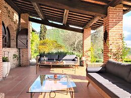Villa in Umbria With Private Pool and Valley Views