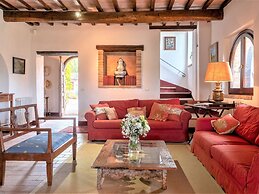 Villa in Umbria With Private Pool and Valley Views