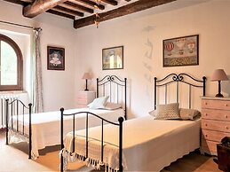Villa in Umbria With Private Pool and Valley Views